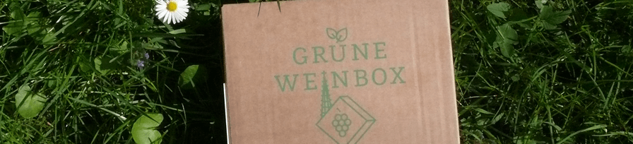 Grüne Weinbox in der Wiese